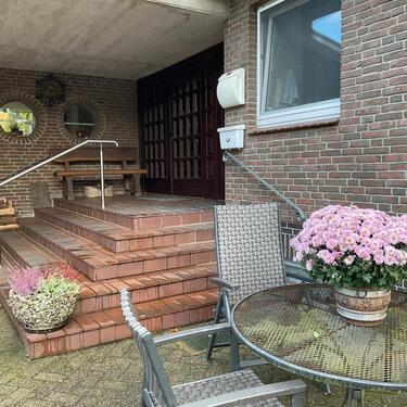 Foto - Großzügige Mietwohnung, 1. OG, 3,5 Zi., 115 m2 in ruhiger Lage