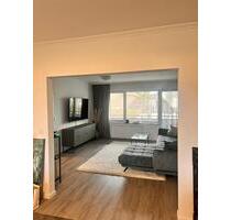 Moderne voll möblierte 4 Zi. Wohnung m. 2 Balkonen in Bielefeld