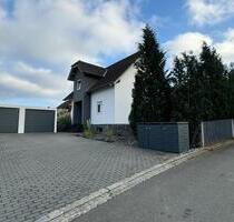 Neuwertig modernisiertes Einfamilienhaus mit 709 m² - Döhlau