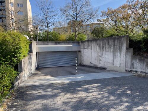Foto - Tiefgaragenplatz Nähe Uni, Hochschule, Kisselberg, Arena