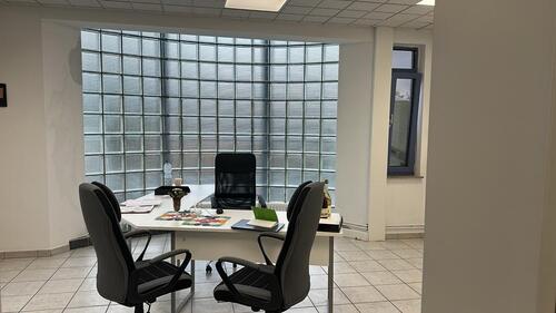 Foto - Repräsentatives Büro in Toplage zu übergeben 2 Stellplätze