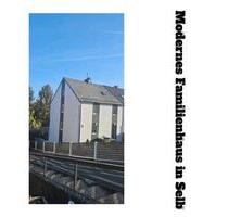 Modernes Familienhaus in Selb mit Pool und Wintergarten