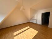 Foto - Schöne Dachgeschosswohnung - 525,00&nbsp;EUR Kaltmiete, ca.&nbsp; 75,00&nbsp;m&sup2;