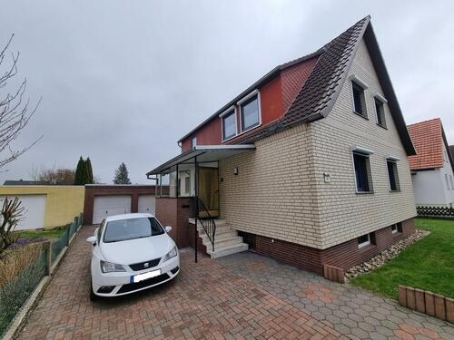 Foto - Charmantes umfangreich modernisiertes Einfamilienhaus mit Garten
