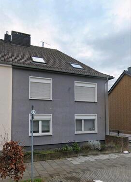 Foto - Gepflegtes Dreifamilienhaus mit Entwicklungspotenzial