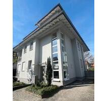 Charmantes möbliertes Apartment mit Loggia in Heppenheim - Heppenheim (Bergstraße)