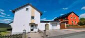 Foto - freistehendes Einfamilienhaus mit Garage