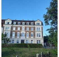 Schöne 3-Raum-Altbauwohnung mit Balkon & Kamin in ruhiger Lage von Großenhain