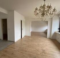 2 Zimmer Wohnung in guter Lage ab sofort Kölnerstr - Düsseldorf Oberbilk