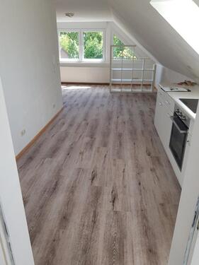 Foto - 2-Zimmer-Dachgeschosswohnung in ruhiger Siedlungslage zu vermieten