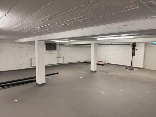 Foto - Lagerhalle Keller Lagerfläche 139m2 Zentral Stellplätze möglich