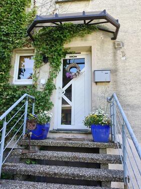 Foto - Zweifamilienhaus mit großem Garten und viel Potenzial