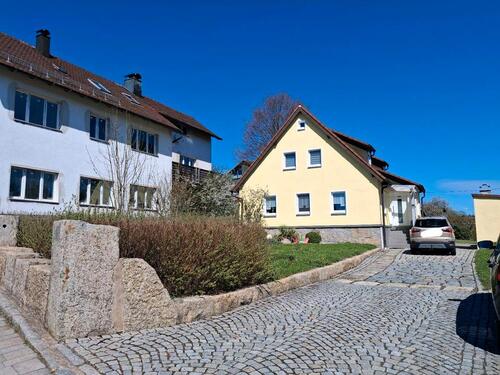 Foto - Einfamilienhaus mit großem Garten zu vermieten