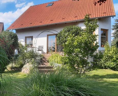 Foto - gepflegtes Einfamilienhaus mit schönem Garten im Grünen