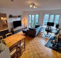 Möblierte 2-Zimmer-Wohnung mit Terrasse und TG-Stellplatz - Regensburg Galgenberg