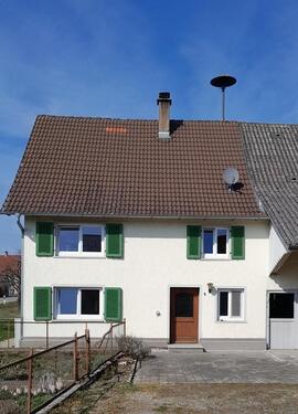 Foto - Bauernhaus zu vermieten - 1.350,00&nbsp;EUR Kaltmiete, ca.&nbsp; 150,00&nbsp;m&sup2;