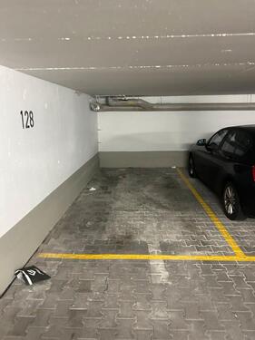 Foto - Zentraler Parkplatz - 150,00&nbsp;EUR Miete,