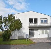 Wohnhaus mit großer Scheune (Lagerhalle) auf 7.126 m² - Borgentreich