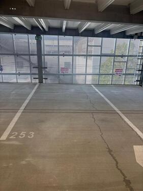 Foto - Parkhaus-Stellplatz in Wetzlar zu vermieten – Gloelstraße