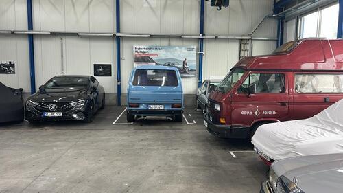 Foto - Abstellplatz für ein Mororrad für den Winter frei