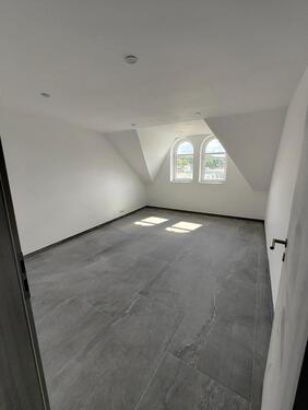 Foto - 3-Zimmer-Altbauwohnung im Dachgeschoss Erstbezug