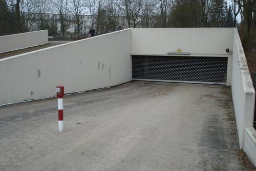 Foto - Ich biete von privat ein Stellplatz in Tiefgarage Korvettenstraße