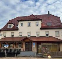 Wohn- & Geschäftshaus mit Hinterhaus und außergewöhnlichem Entwic - Kirchheim unter Teck