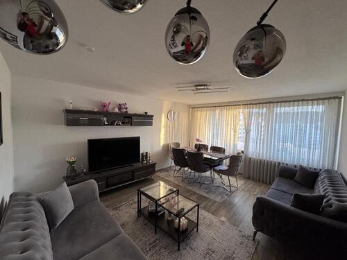 Foto - Helle 2 Zimmer Wohnung mit Balkon und EBK in Stuttgart Weilimdorf