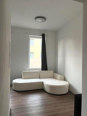 Foto - Moderne 1-Zimmer Wng., Küche, Terrasse, großes Kellerabteil