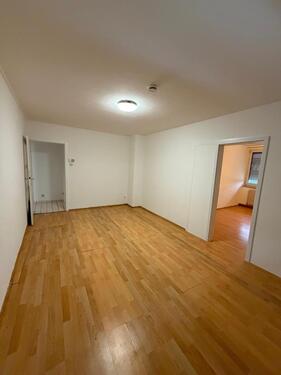 Foto - Mietwohnung - Allee - 3 Zimmer - 1.000,00&nbsp;EUR Kaltmiete, ca.&nbsp; 75,00&nbsp;m&sup2;