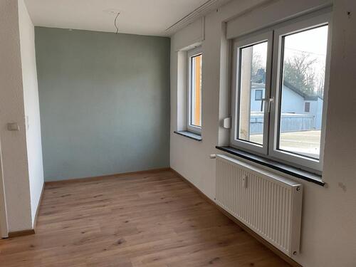 Foto - 3 Zimmer Erdgeschoßwohnung in Straßenhaus