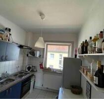 Zentrales WG Zimmer in Gießen - 390,00&nbsp;EUR Kaltmiete, ca.&nbsp; 75,00&nbsp;m&sup2; in Gießen (PLZ: 35390)