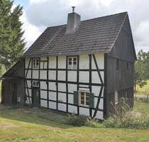 Freistehendes Fachwerkhaus im Essener SüdenStadtgrenze Velbert