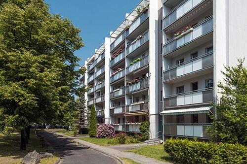 Foto - Wir sanieren für Sie: 3-Zimmerwohnung in oberster Etage mit Balkon, Aufzug, Bad mit DUSCHE!