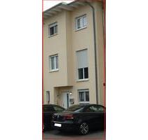 Reihenmittelhaus mit ca. 140 m² Wohnfläche, Garten und Stellplatz - Mühlheim am Main