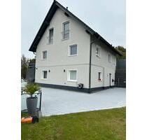 ! Provisionsfrei ! Modernes Traumhaus mit Heimkino und Garten - Overath