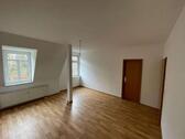 Foto - Charmante Starterwohnung mit moderner Einbauküche und großer Dusche – Ruhig & Zentral gelegen!