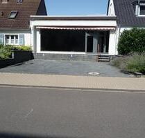 Geschäftslokal 137 qm + 50qm Kellerraum mit Toilette - Koblenz Arenberg-Immendorf
