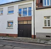 PROVISIONSFREI- gepflegtes Zweifamilienhaus in Mannheim-Neckarau PROVISIONSFREI- gepflegtes Zweifamilienhaus in Mannheim-Neckarau