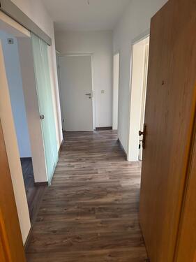 Foto - 3-Raum WE Hochpaterre , ruhige Lage, Nähe Hohenstein-Ernstthal