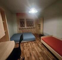 Möbliertes Zimmer - 450,00&nbsp;EUR Kaltmiete, ca.&nbsp; 12,00&nbsp;m&sup2; in Mannheim (PLZ: 68309) Käfertal