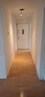 Foto - 3 Zimmer Dachgeschoßwohnung zur Miete in Köln