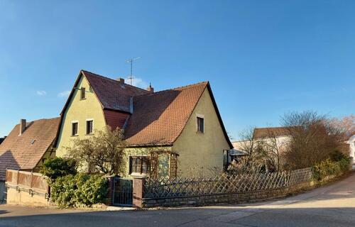 Foto - EFH mit schönem Grundstück , Scheunen und viel Potential in Spalt