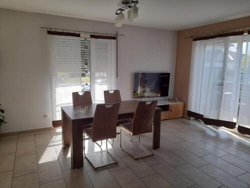 Foto - Helle 3 Zimmer Wohnung mit Balkon Ortsrand Mengkofen