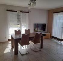 Helle 3 Zimmer Wohnung mit Balkon Ortsrand Mengkofen - Dingolfing