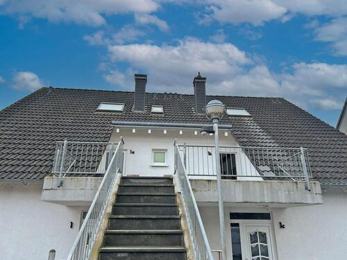 Foto - Ihr neues Zuhause: Wohnen über zwei Ebenen in ländlicher Wohnlage