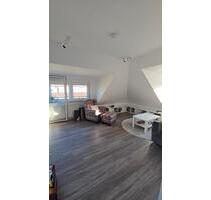 2,5-Zimmer-Wohnung mit Dachboden, Keller, Garage, Einbauküche, - Sulingen