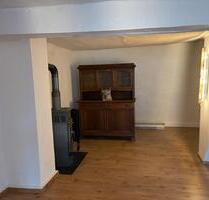 Großzügige 4 Zimmer Altbauwohnung in Sinntal