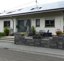 Veldenz: EG-Wohnung mit Terrasse, 160 qm - Monzelfeld