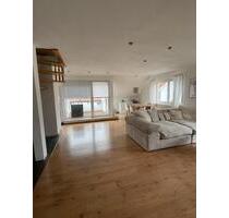 Lichtdurchflutete 3 Zimmer-Dachgeschosswohnung in Möglingen